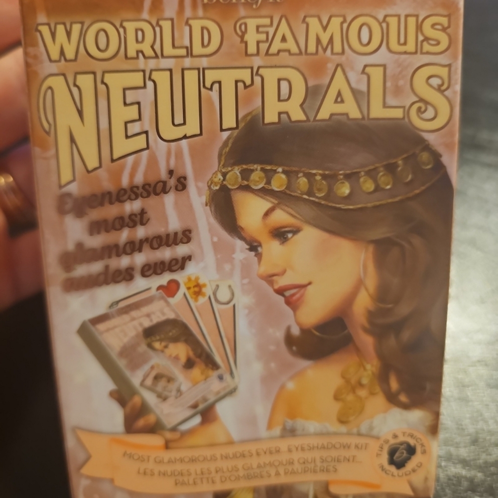 Benefit World Famous Neutrals Eyeshadow Kit